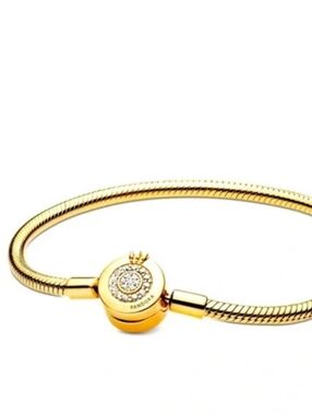 PANDORA Shine 14k Moments Sparkling Crown O Charm Bracelet.